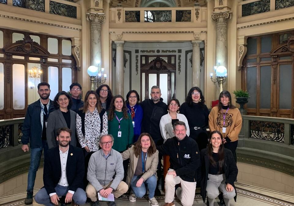 Grupo Educativo participa en espacio de reflexión convocado por el Gobierno de Santiago para abordar la desvinculación escolar 