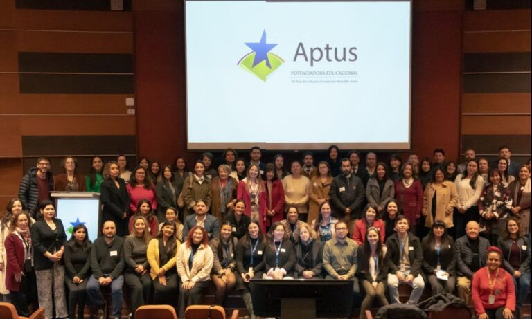 Grupo Educativo participa en ResearchED Chile, encuentro internacional sobre investigación y práctica educativa