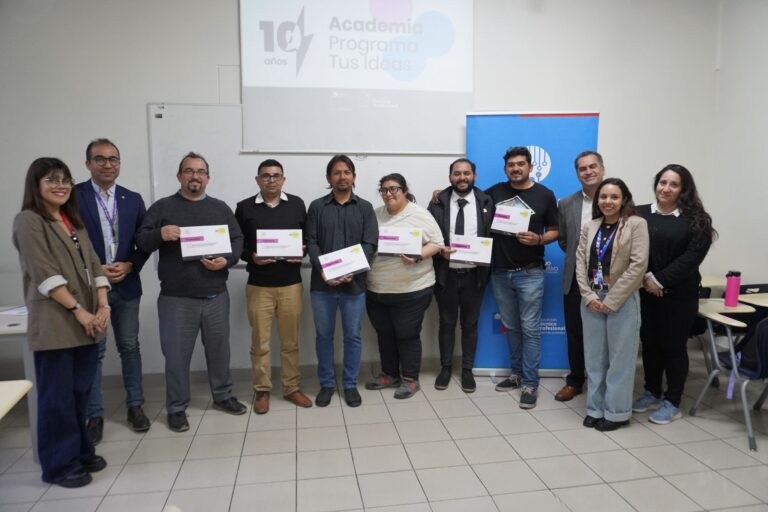 Academia Programa tus Ideas forma por primera vez a docentes de la especialidad de programación