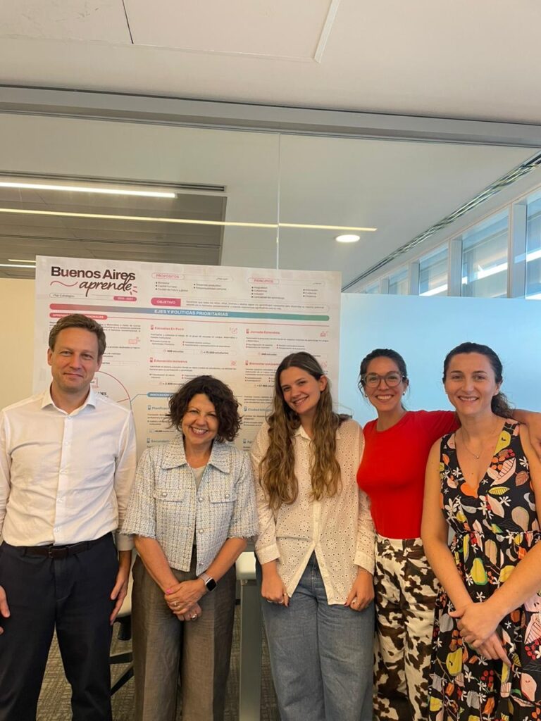 Directora de Grupo Educativo comparte experiencia con el Ministerio de Educación de Buenos Aires