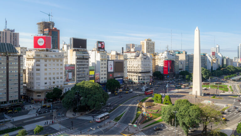 Grupo Educativo inicia asesoría internacional para fortalecer la evaluación docente en Buenos Aires